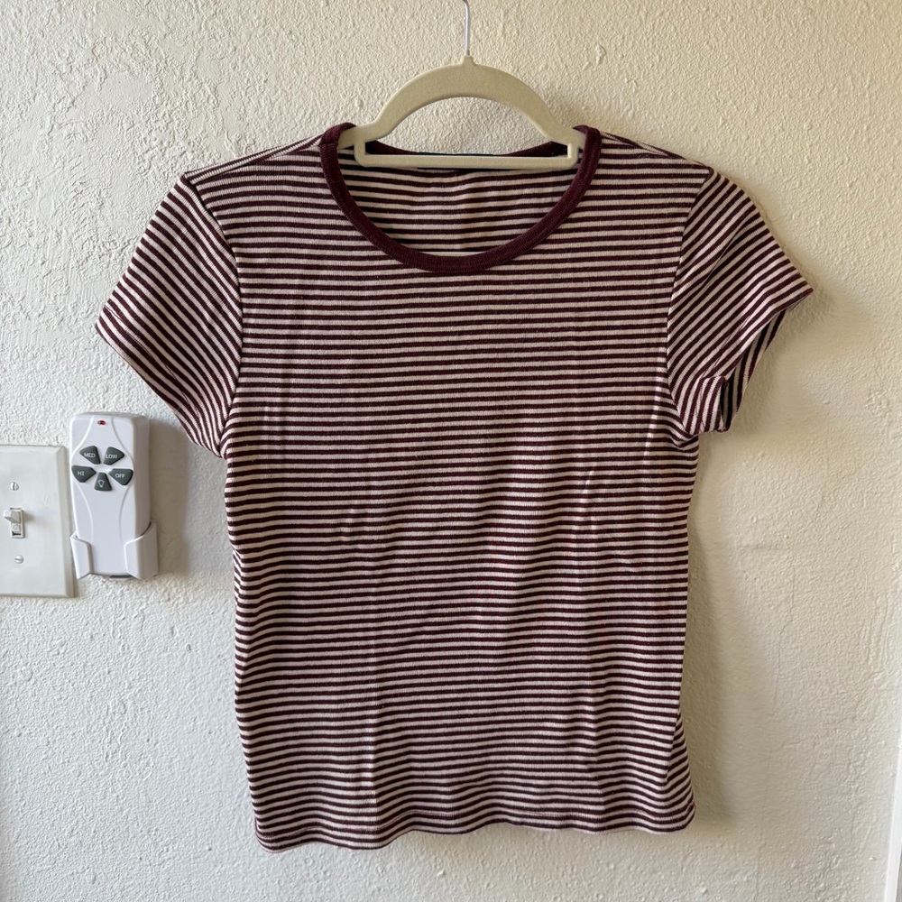 Brandy Melville Red and White Short Sleeved Tee